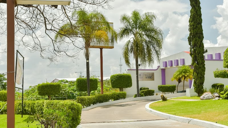 Motel El Tesoro